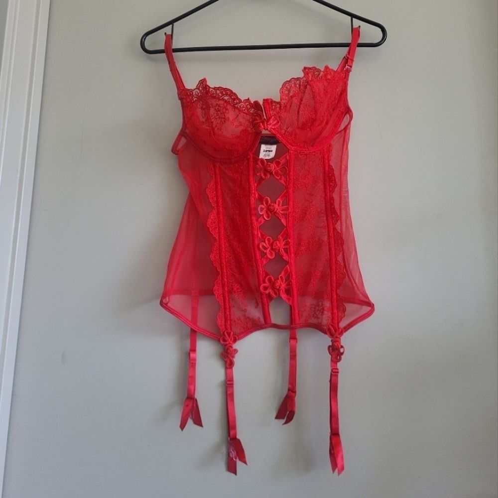 Dreamgirl Red Lace Bustier – Size 34 –  🔥Turn up the Heat